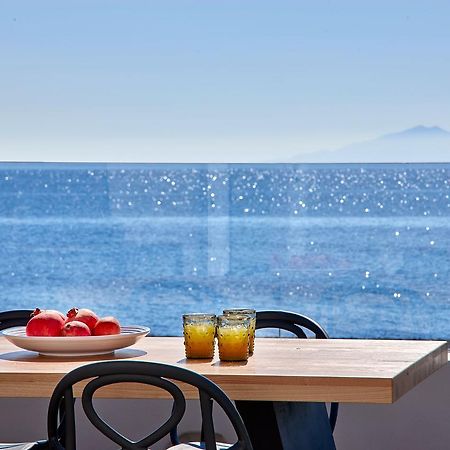 Incognito Beach Villa Santorini Kamari  Exterior photo