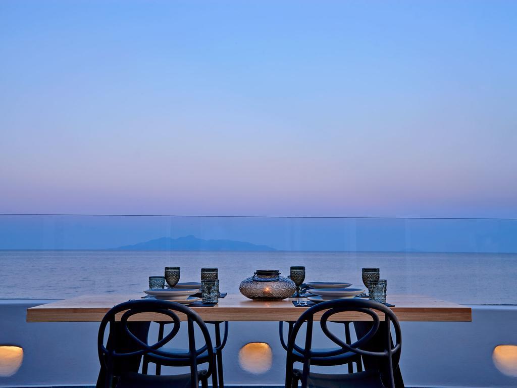 Incognito Beach Villa Santorini Kamari  Exterior photo